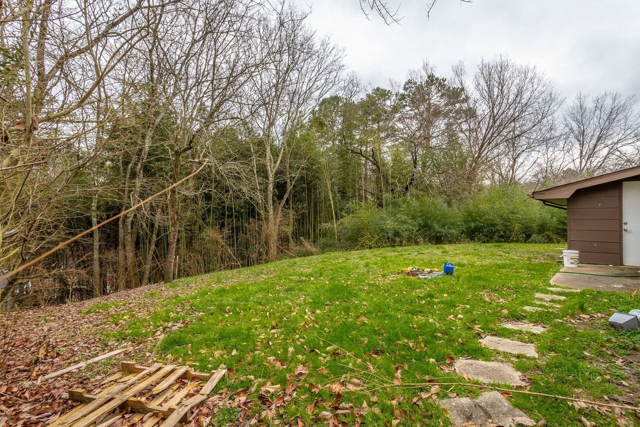 5770 Taggart Drive - Photo 2 of 27