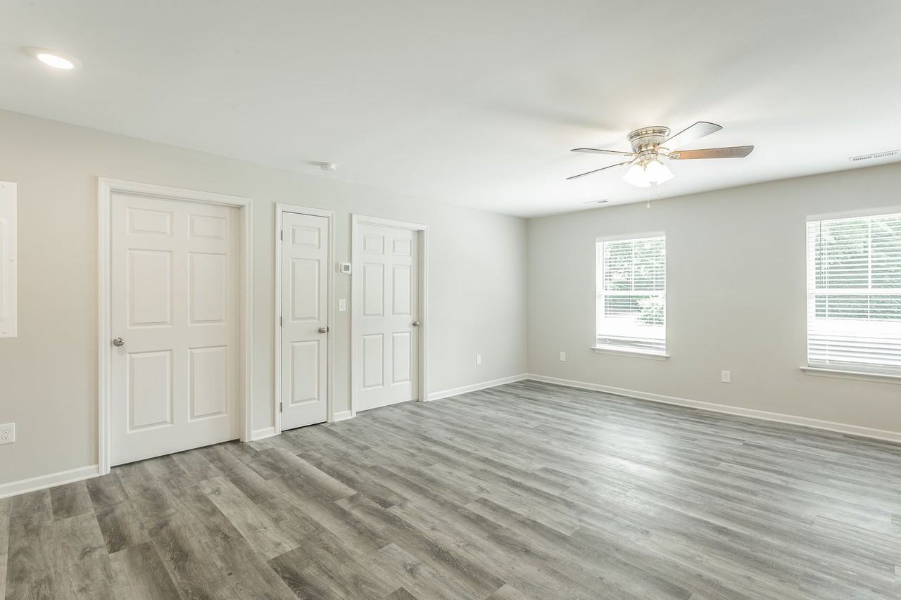 1318 Ely Road - Photo 3 of 21