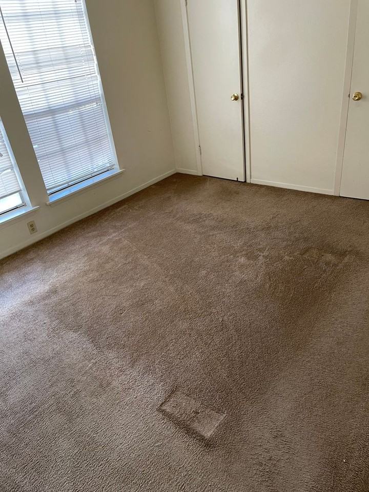 9228 Florida Blvd - Photo 5 of 40