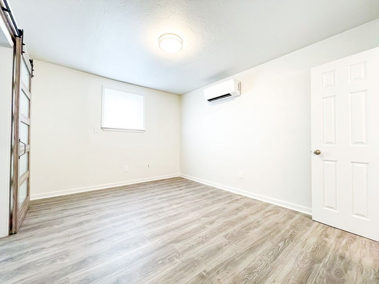 2114 Toledano St #202 - Photo 5 of 7