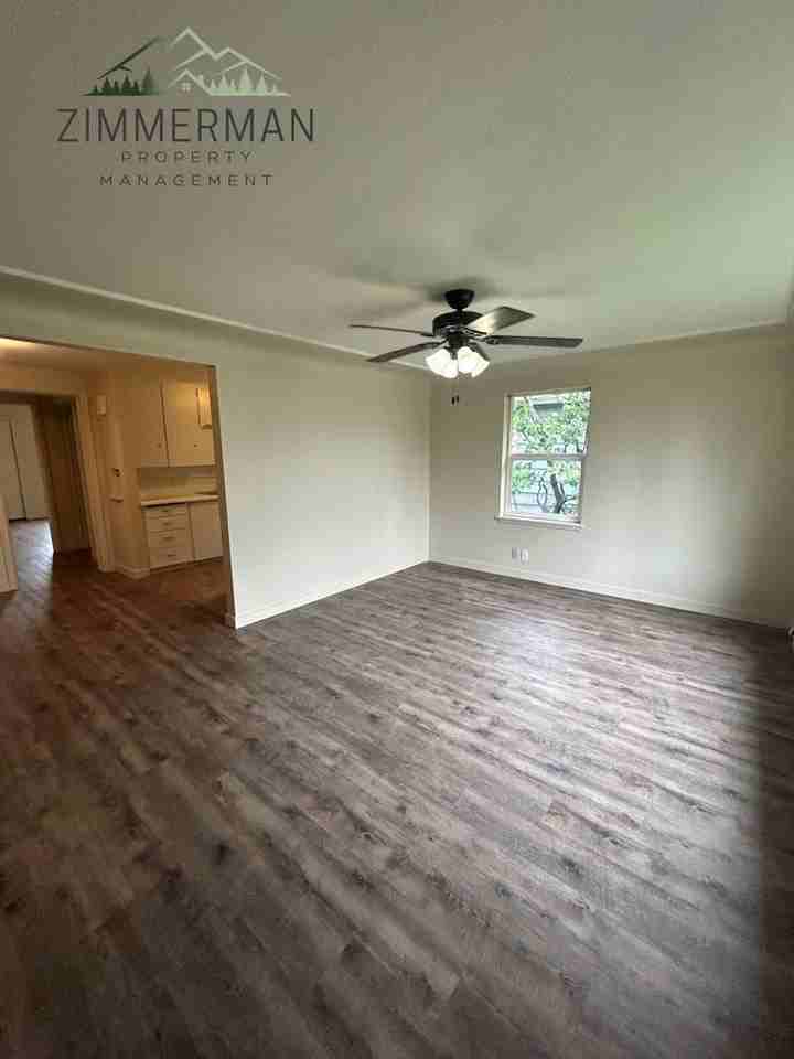 1165-1167 Taylor St - Photo 2 of 13