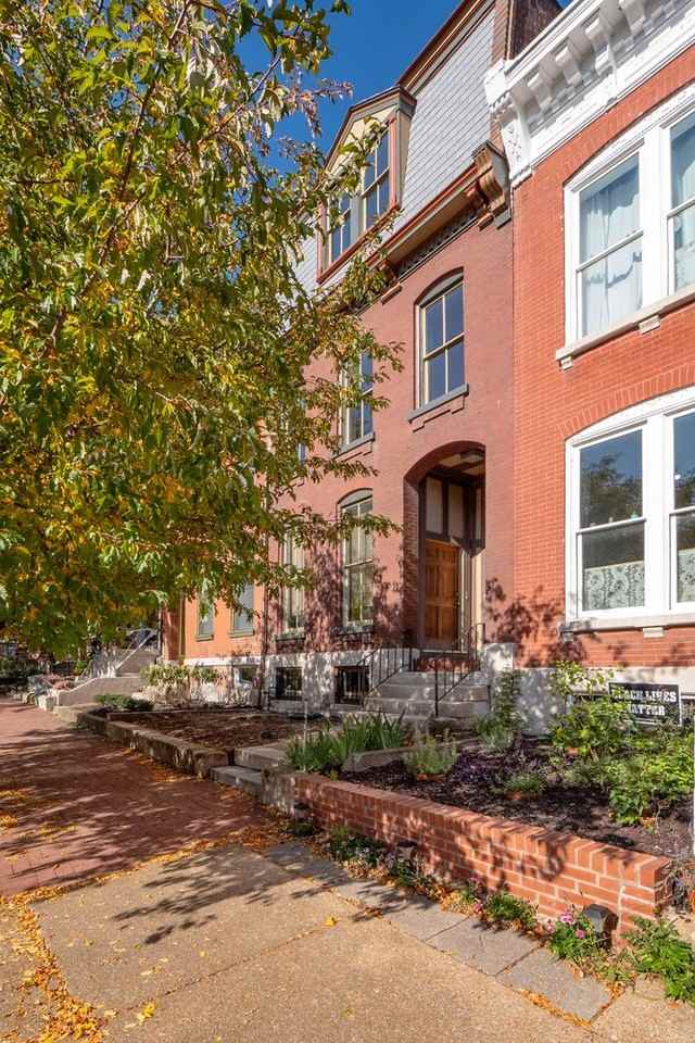 1719 Carroll St - Photo 2 of 39