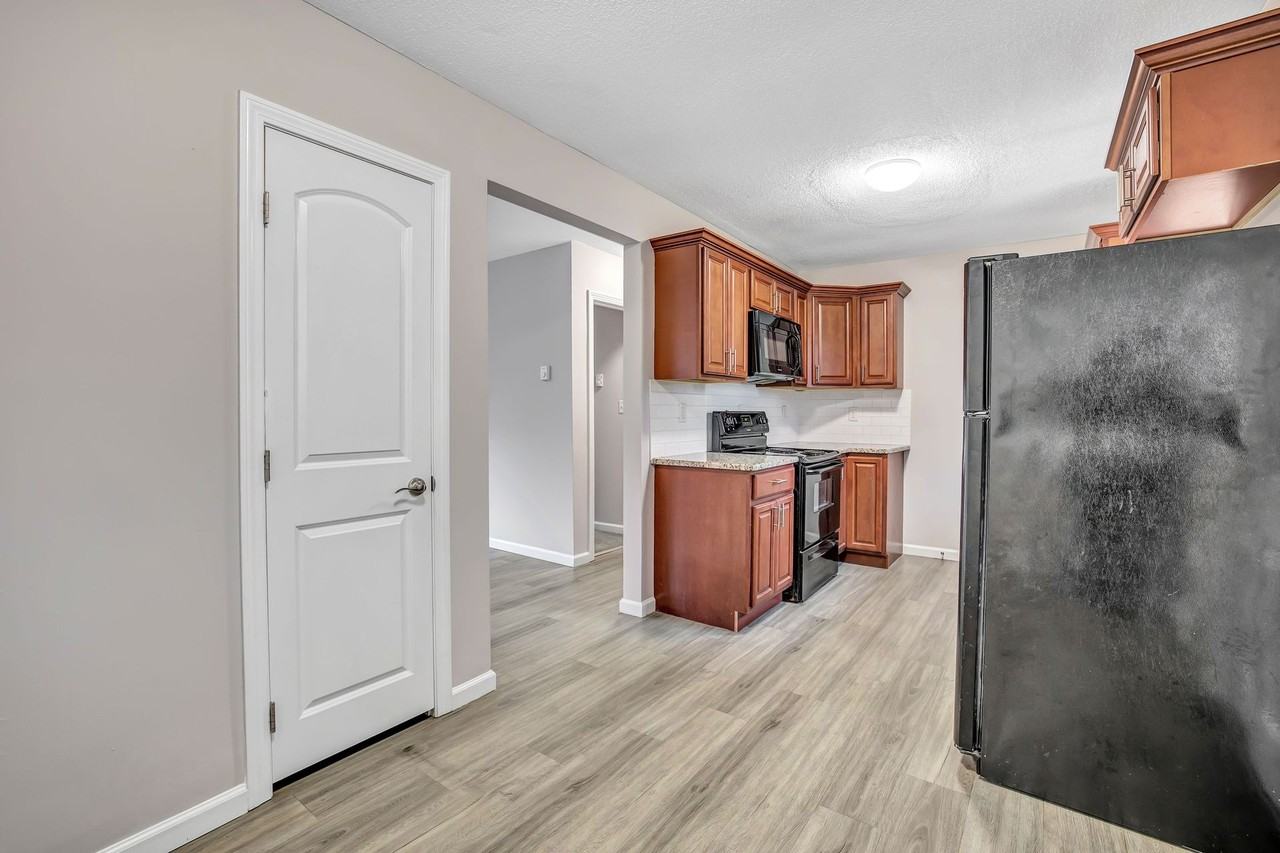 Dewberry Gardens LLC - Photo 5 of 21