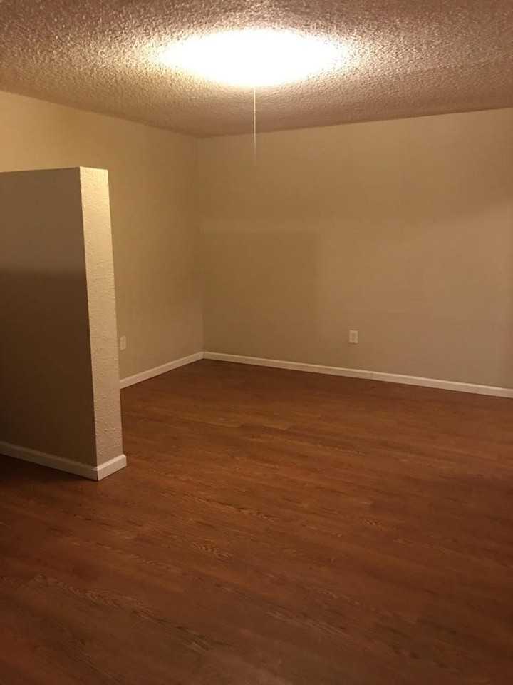 1401 Z Street - Photo 3 of 5