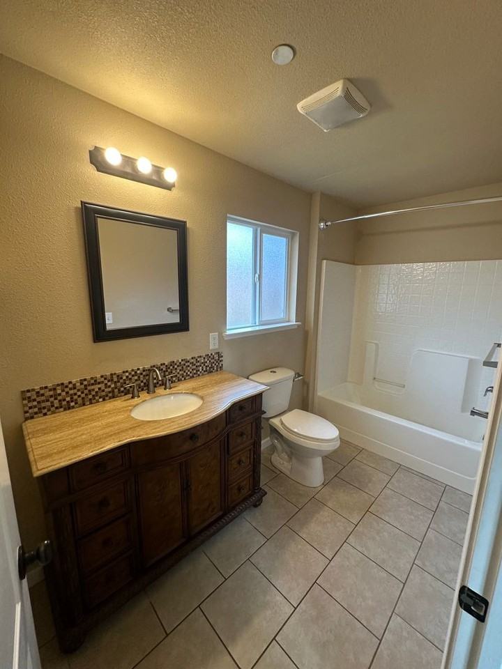 10642B 10th St - Photo 2 of 4