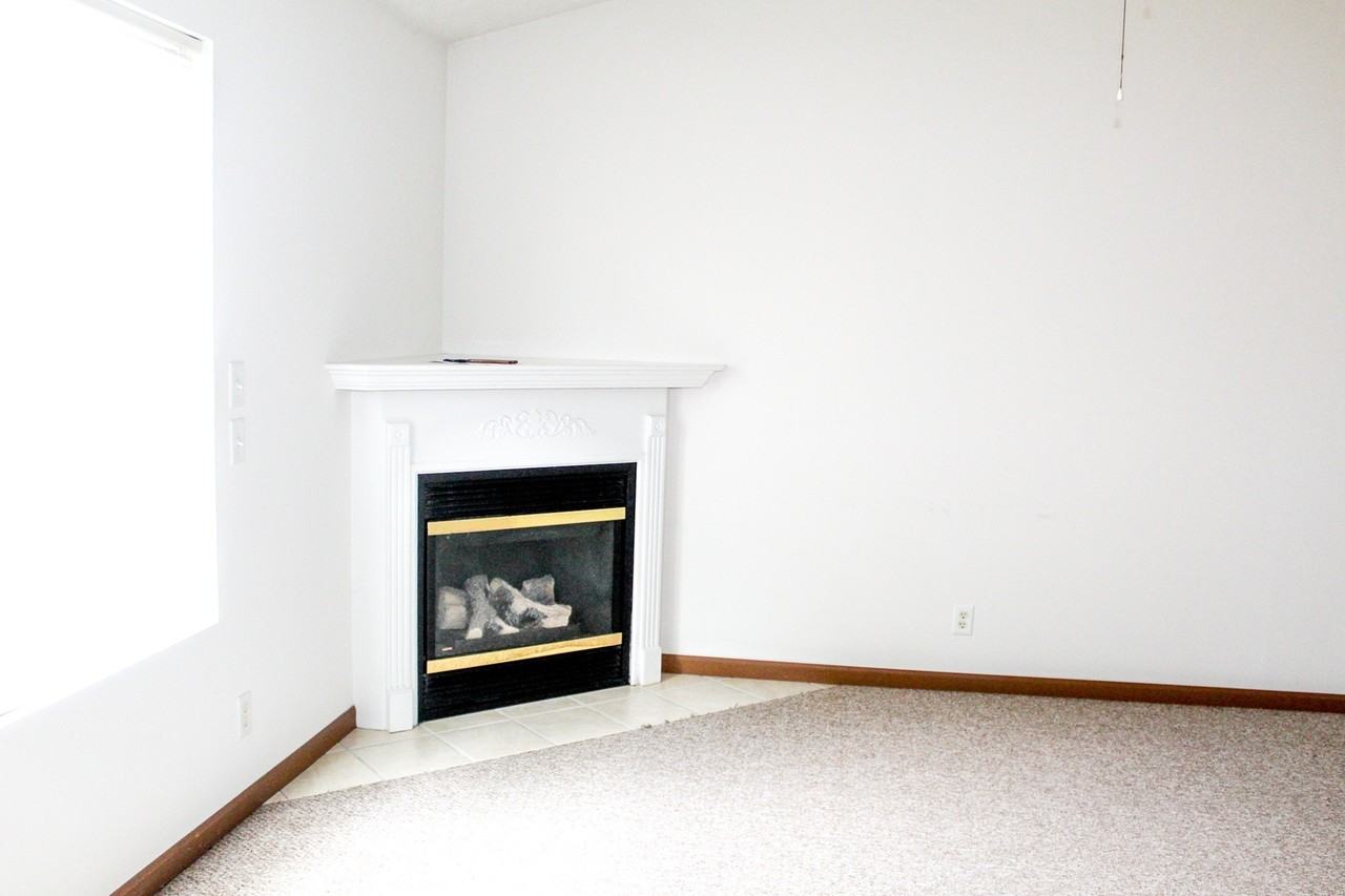 3218 Hopkins Ct - Photo 6 of 16