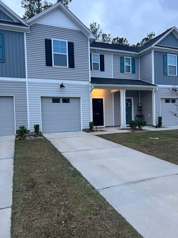 218 Buchanan Cir - Photo 2 of 18