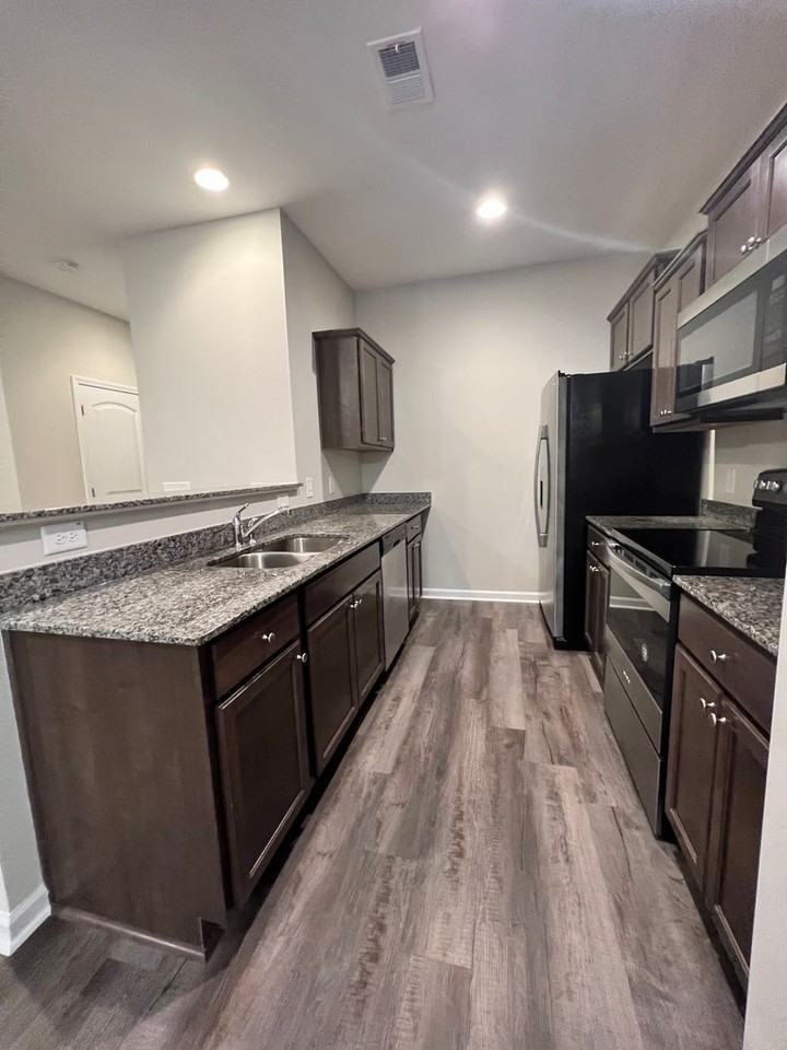 218 Buchanan Cir - Photo 6 of 18