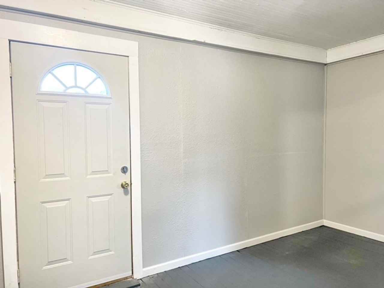 1019 Prospect Ave Sw - Photo 2 of 9