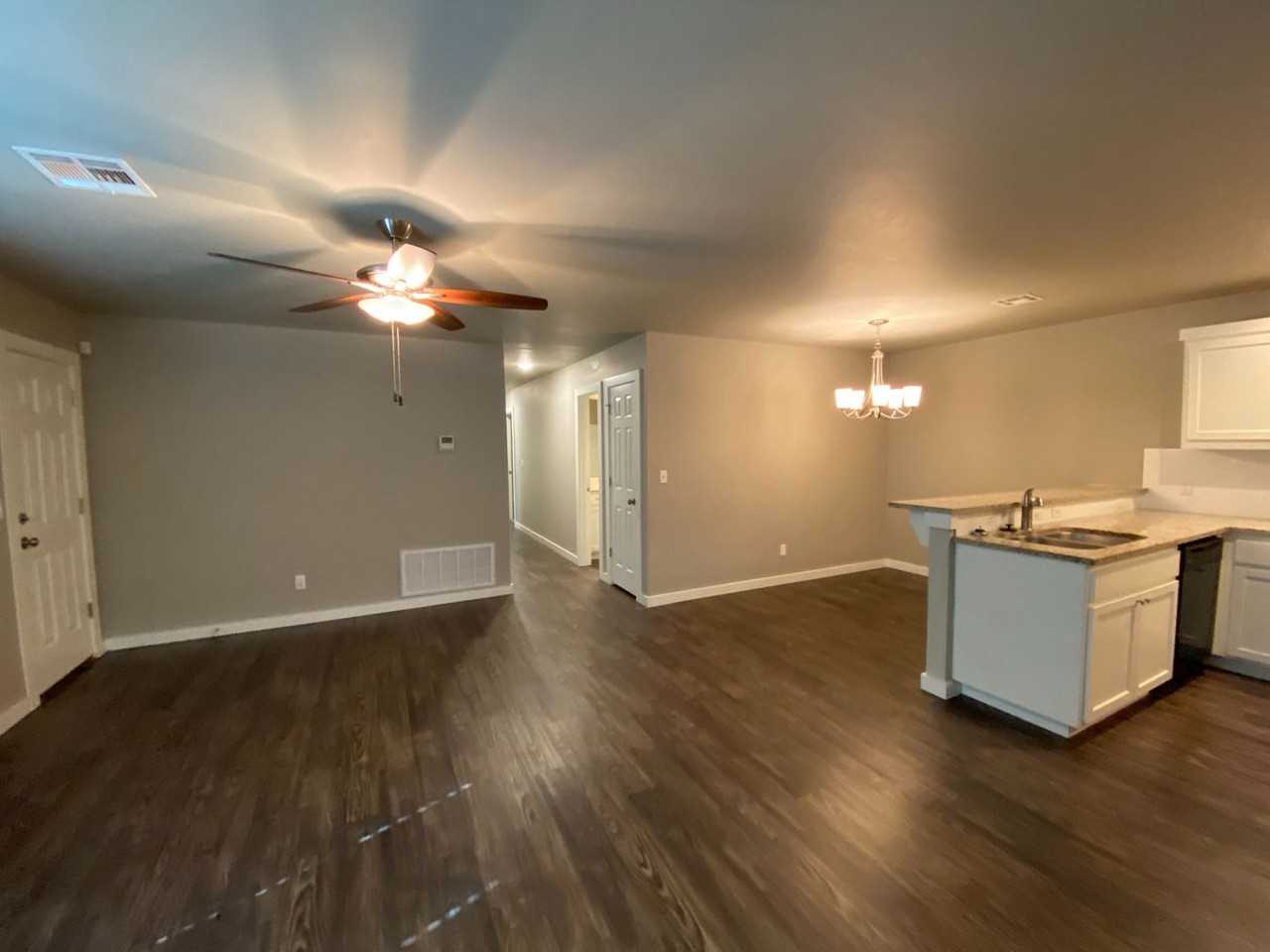 1503 Macalpine St - Photo 3 of 24