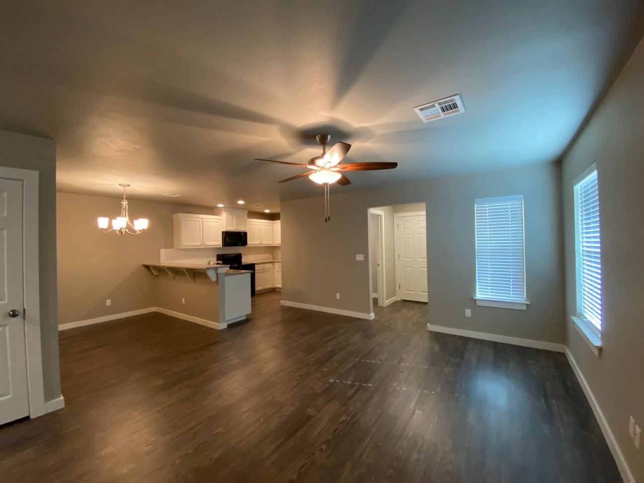 1503 Macalpine St - Photo 5 of 24