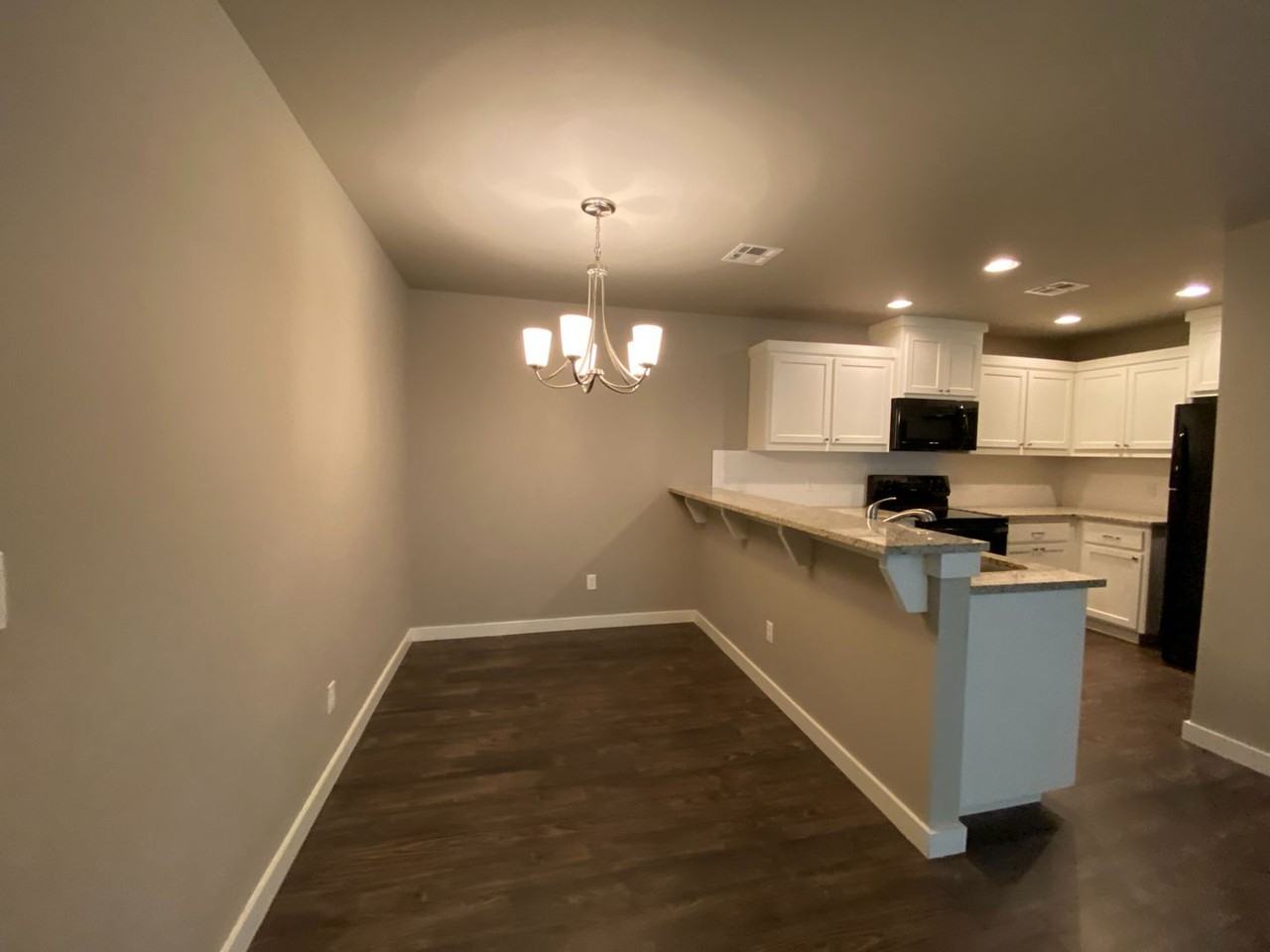 1503 Macalpine St - Photo 6 of 24