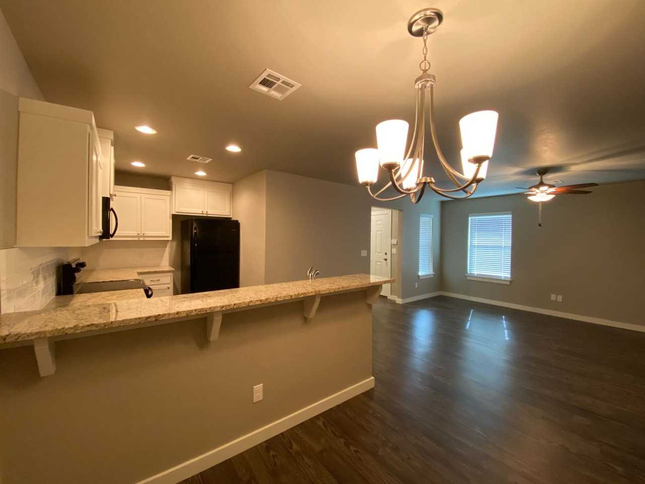 1503 Macalpine St - Photo 7 of 24