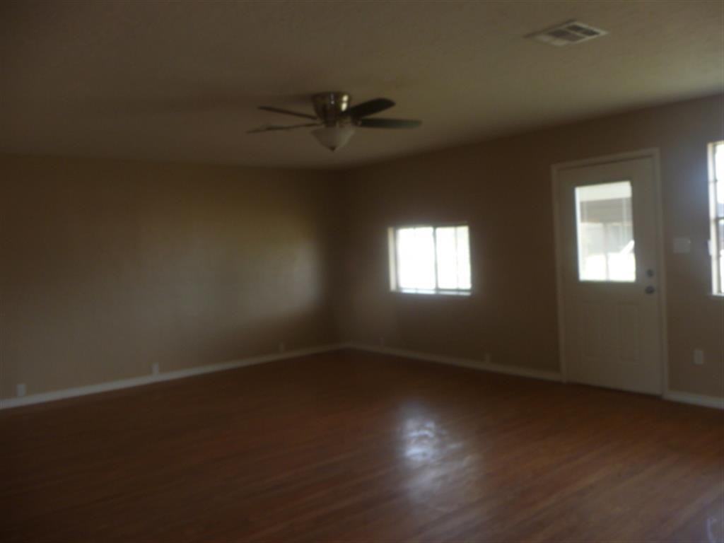 5334 Nw Liberty Ave - Photo 3 of 7