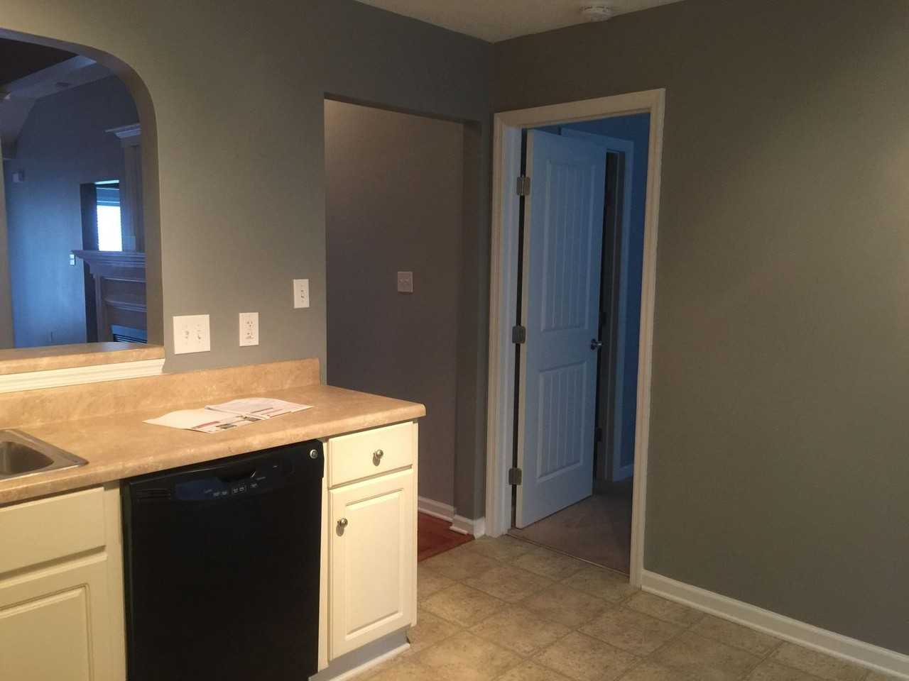 725 Whispering Willow Way - Photo 7 of 17