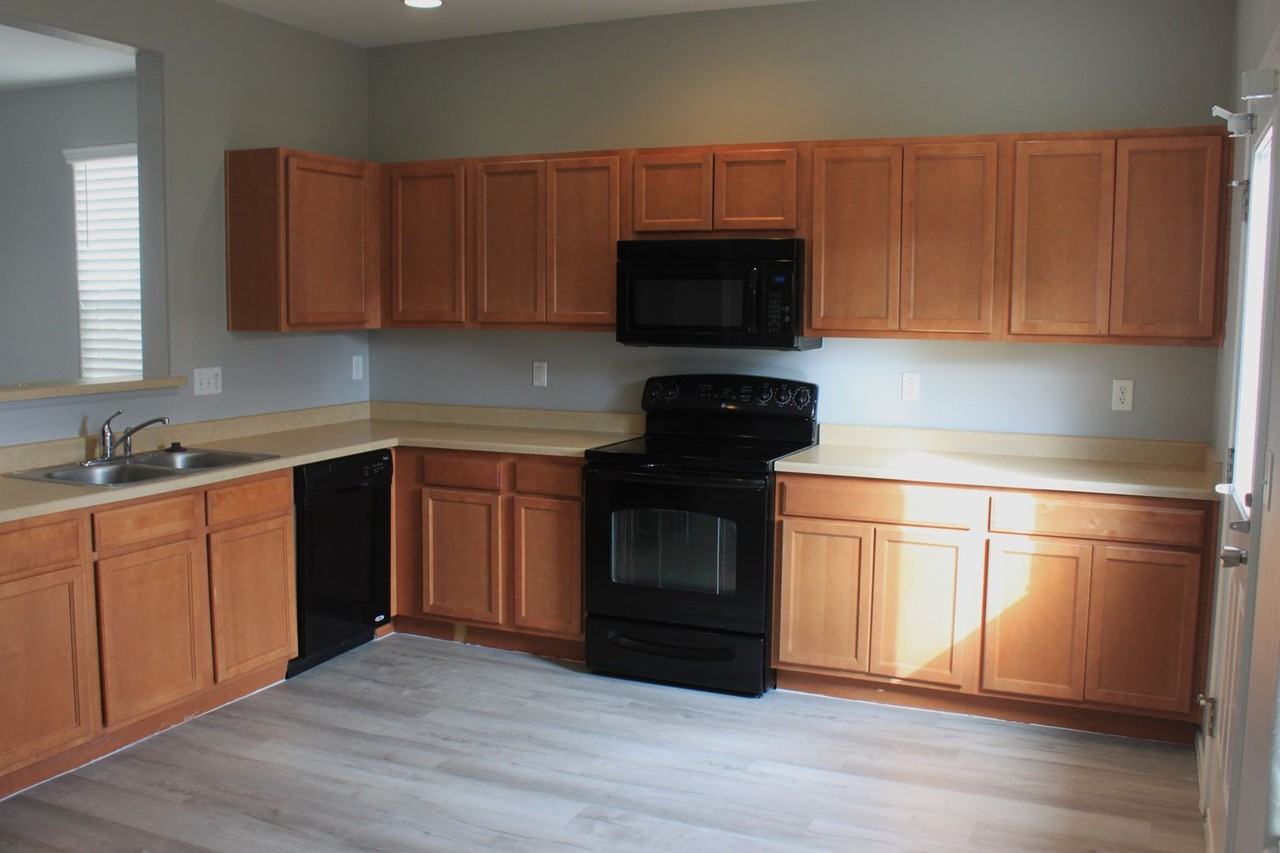 7479 Country Side Grv - Photo 4 of 20
