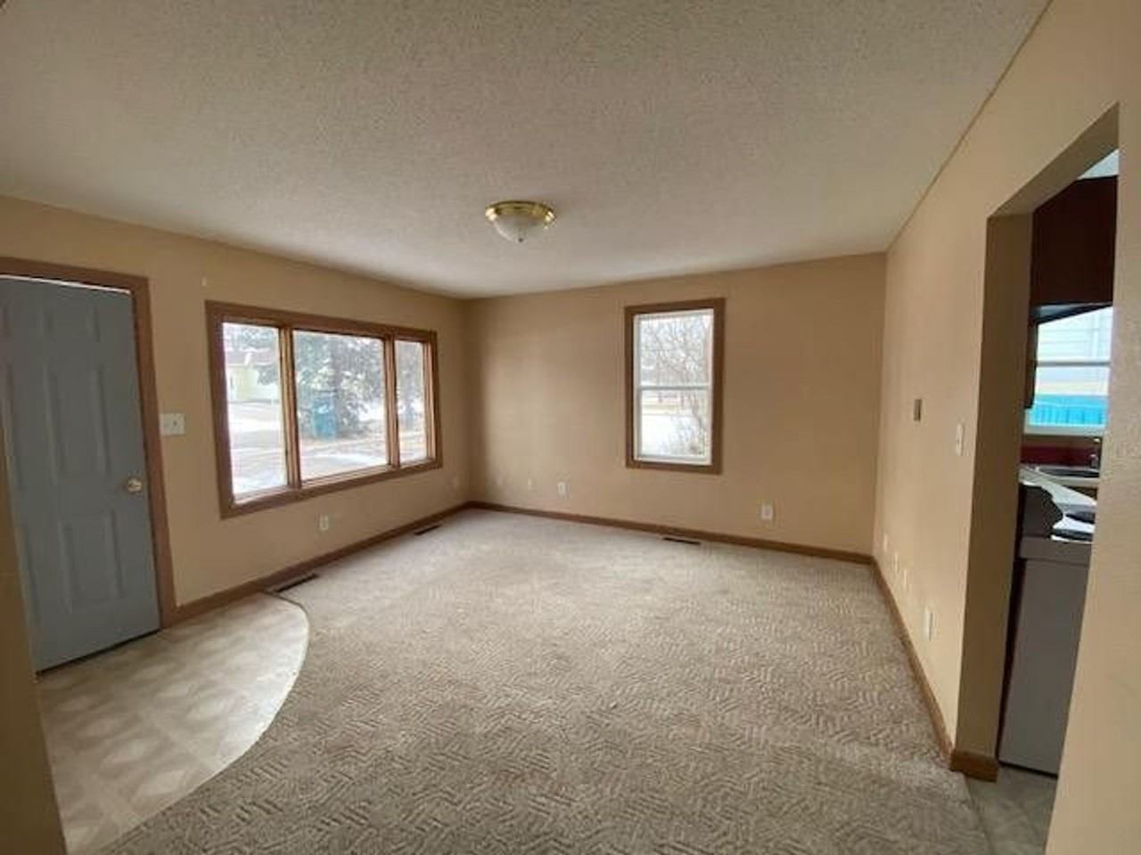 312 3rd St Nw - Photo 5 of 7