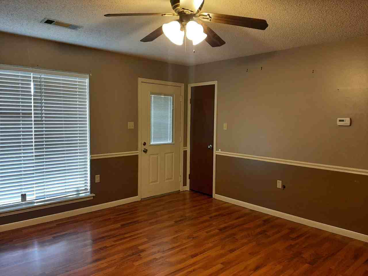 1902 Kamak Dr - Photo 2 of 32