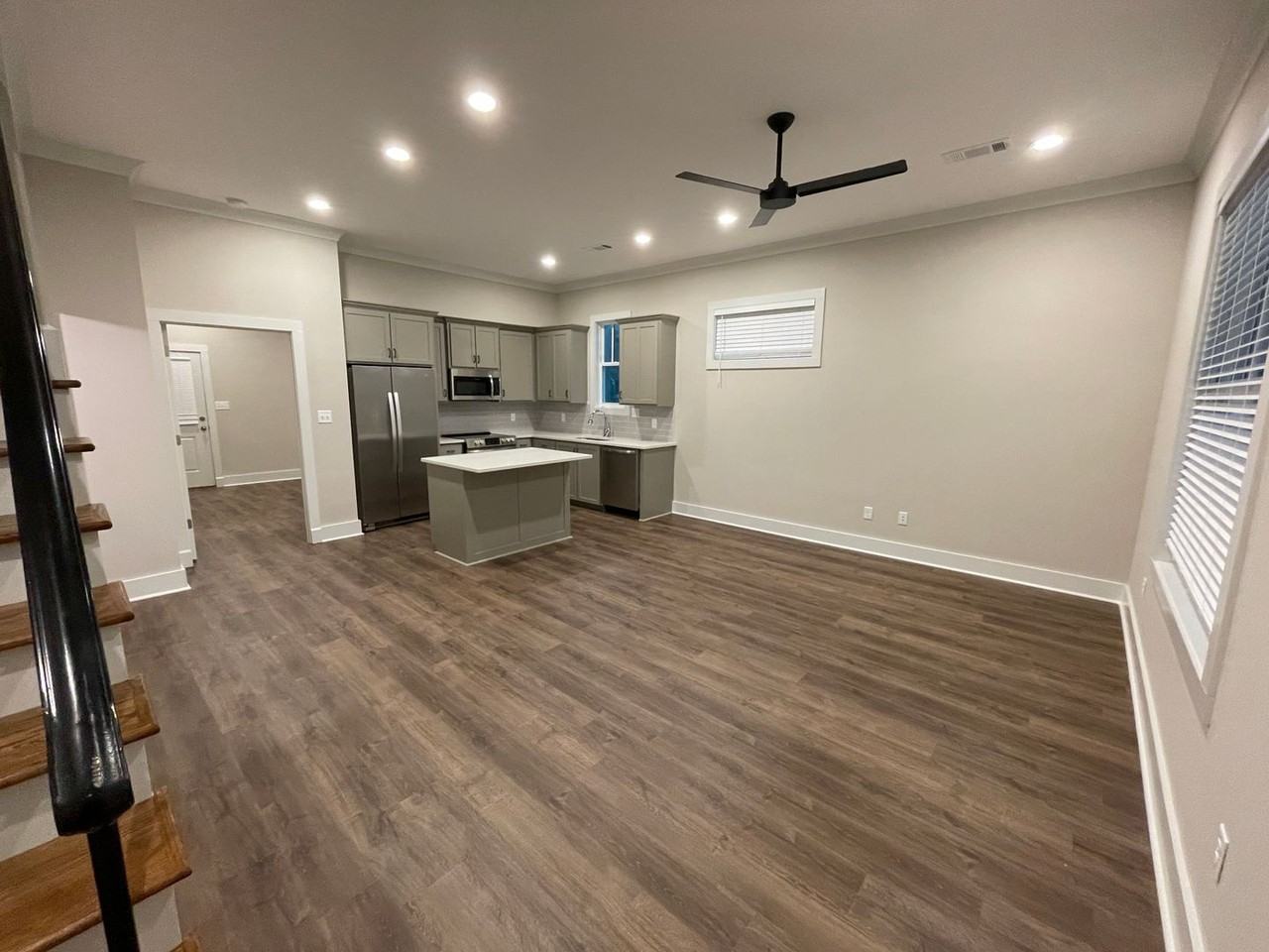 1404 Pleasant Dr - Photo 2 of 23