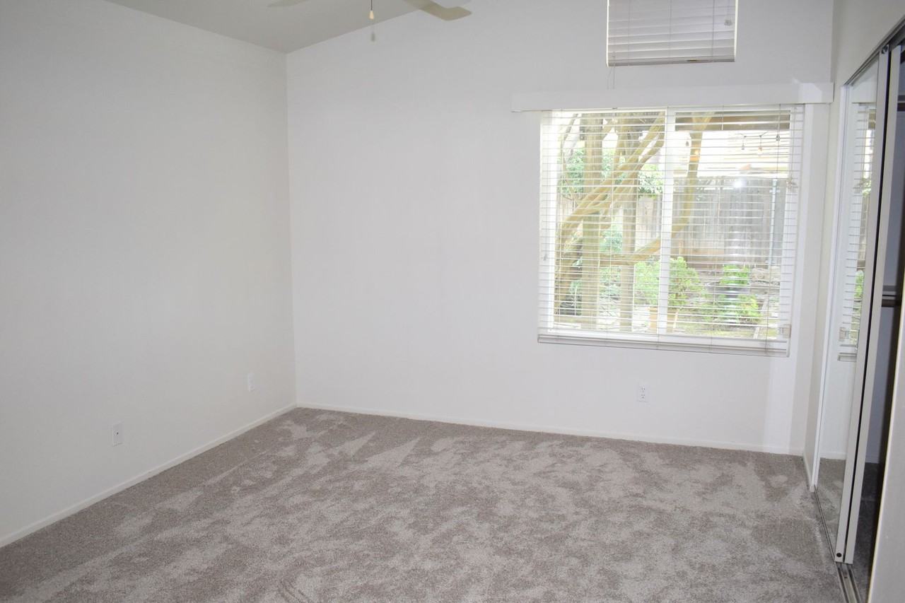 9173 Cerrolinda Cir - Photo 2 of 13