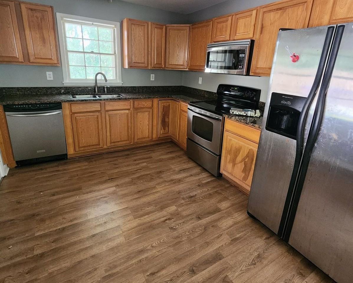 2367 Eades Ln - Photo 2 of 19