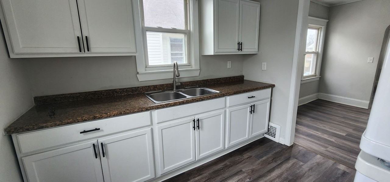 Idlewood Ave - Photo 6 of 21