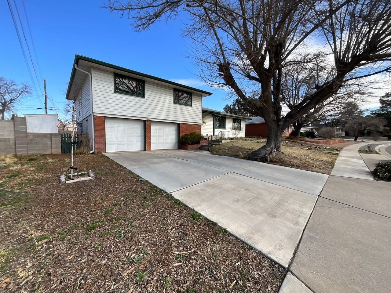 7121 Edwina Ave Ne - Photo 2 of 44