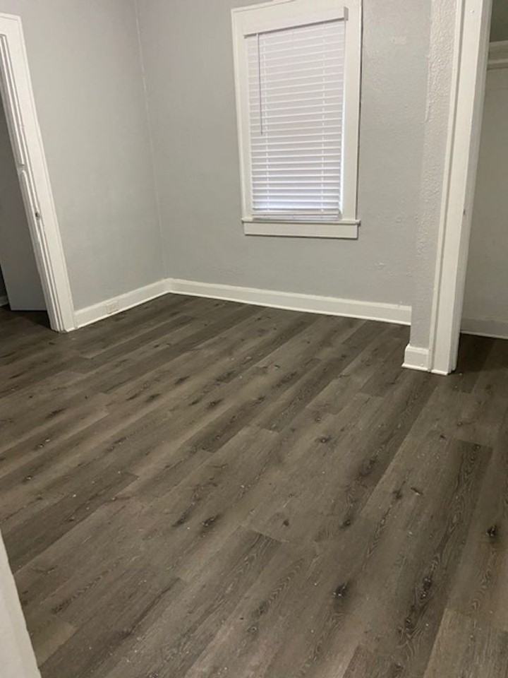 1727 45th St S - Photo 5 of 9