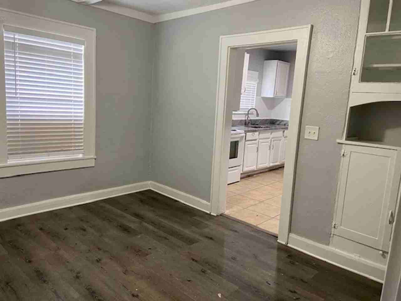 1727 45th St S - Photo 6 of 9