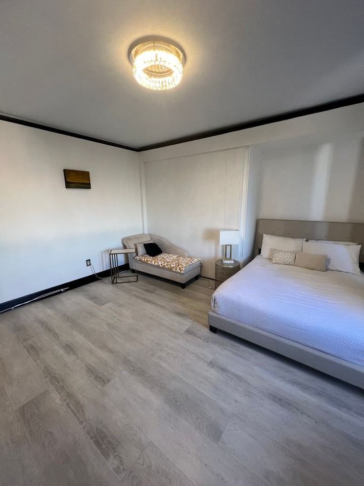 315 W 3rd St #511 - Photo 7 of 10
