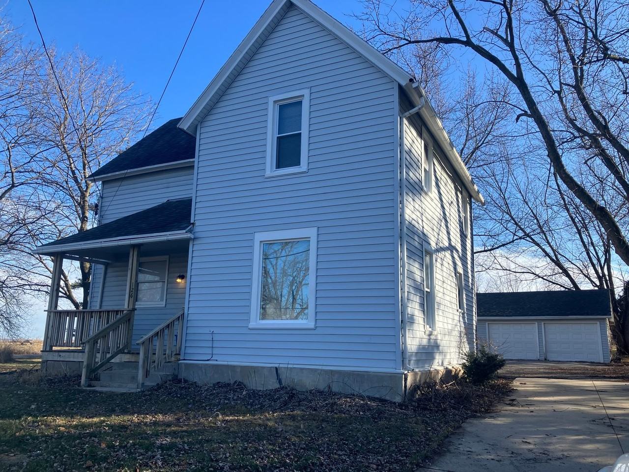 126 E School St - Photo 2 of 22