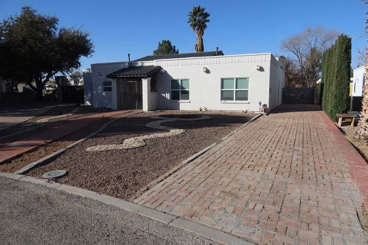 352 Rio Estancia Dr - Photo 2 of 38