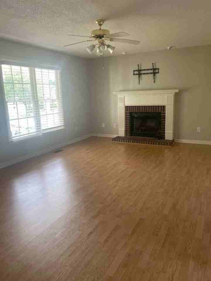 105 Labonte Dr - Photo 3 of 20