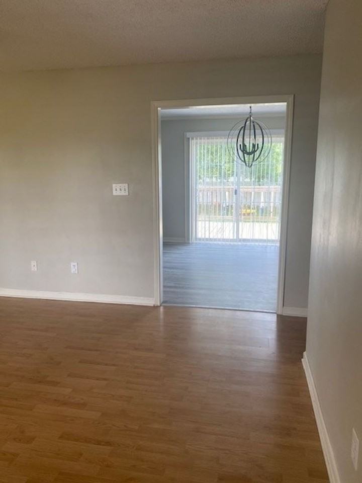 105 Labonte Dr - Photo 6 of 20