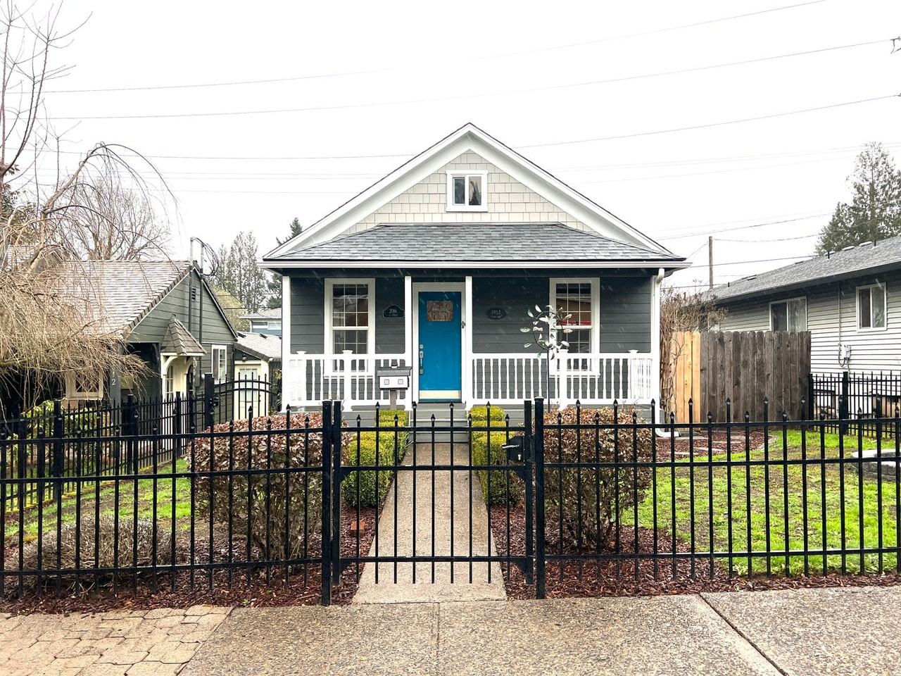 2016 G St - Photo 2 of 31