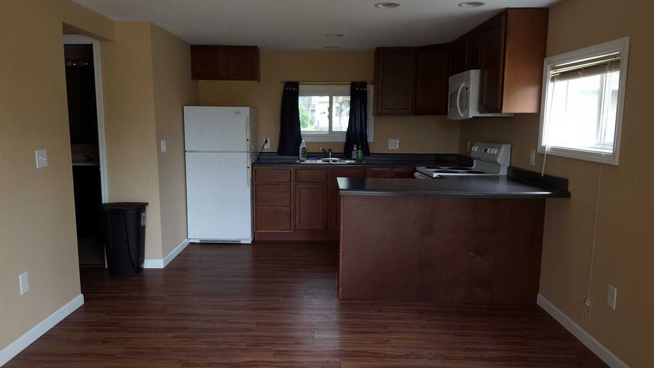 911 21st St N - Photo 4 of 4