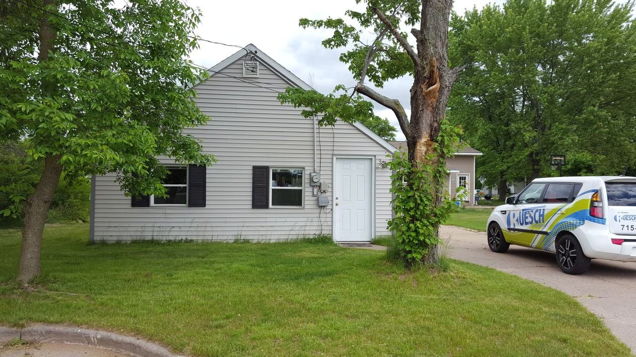 911 21st St N - Photo 2 of 4