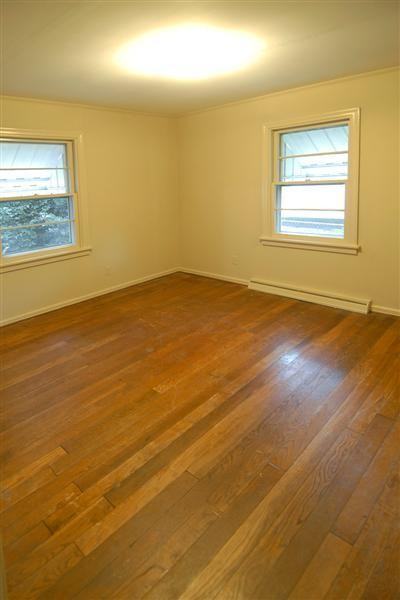 1102 Neal St - Photo 2 of 6
