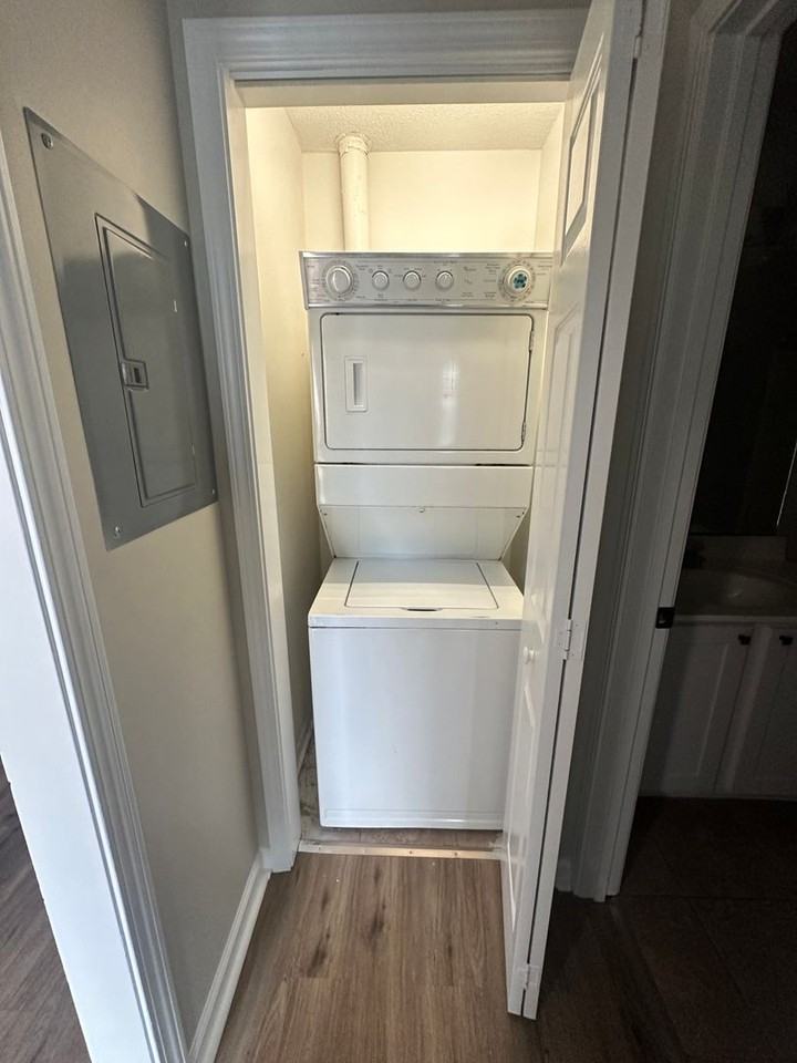 4633 Mcclelland Dr - Photo 3 of 14