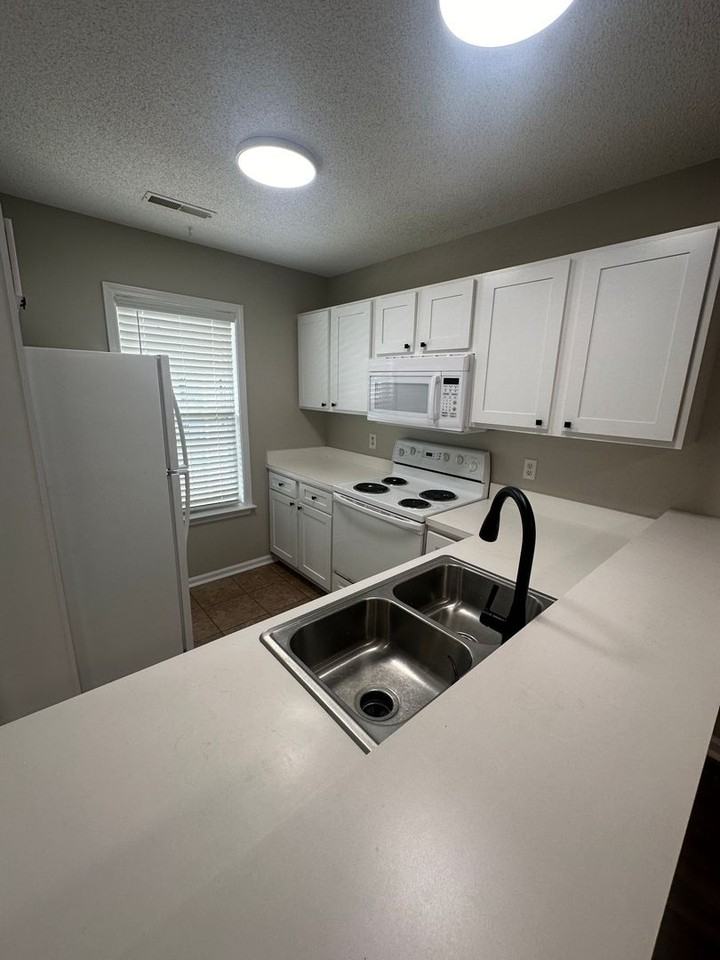 4633 Mcclelland Dr - Photo 5 of 14