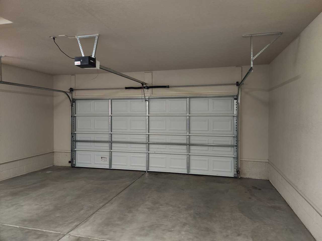 402 N Pioneer Trl - Photo 3 of 21