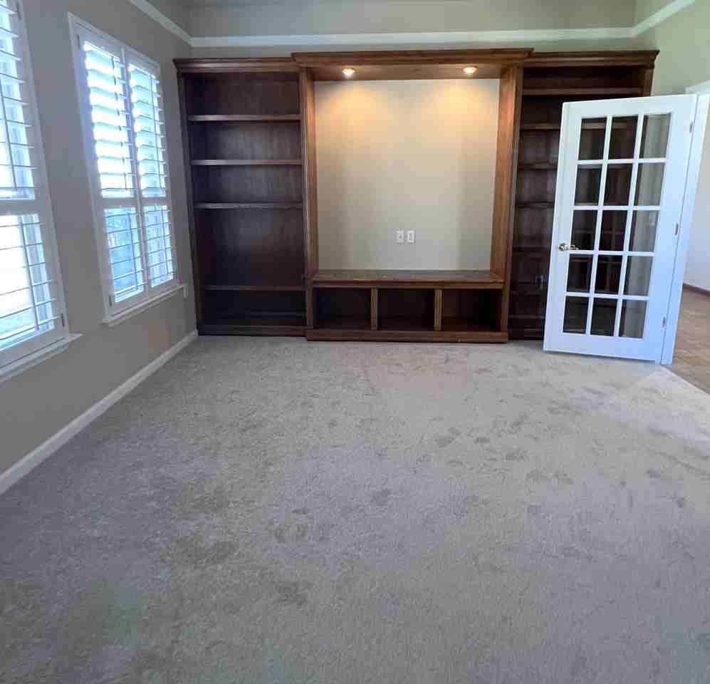 106 Morning Glory Cir - Photo 7 of 50