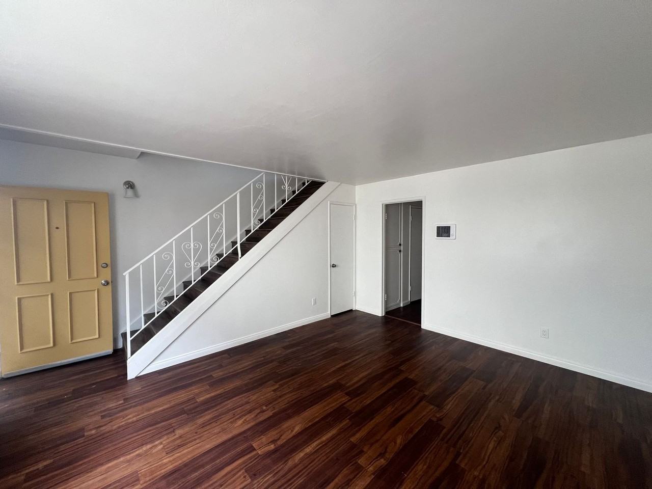477 4th Ave - Photo 4 of 25