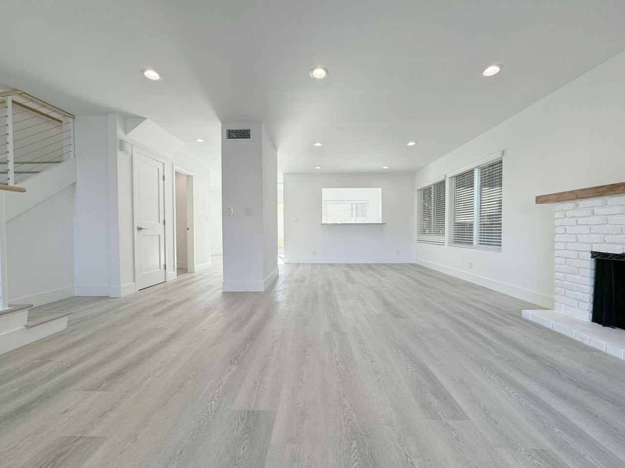 2224 Vista Hogar - Photo 3 of 38