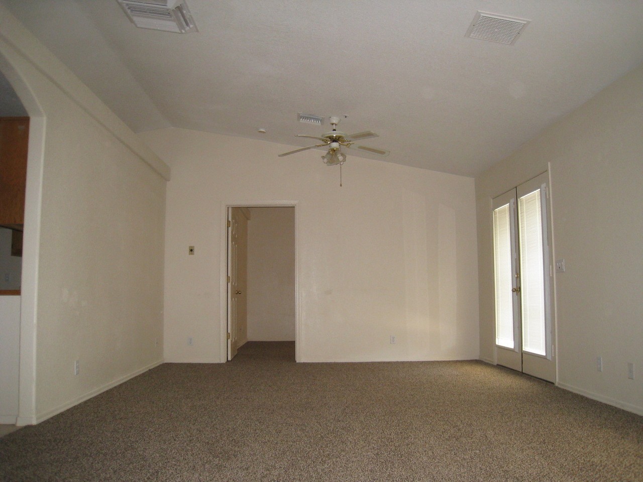 3100 Sombrero Dr - Photo 2 of 13