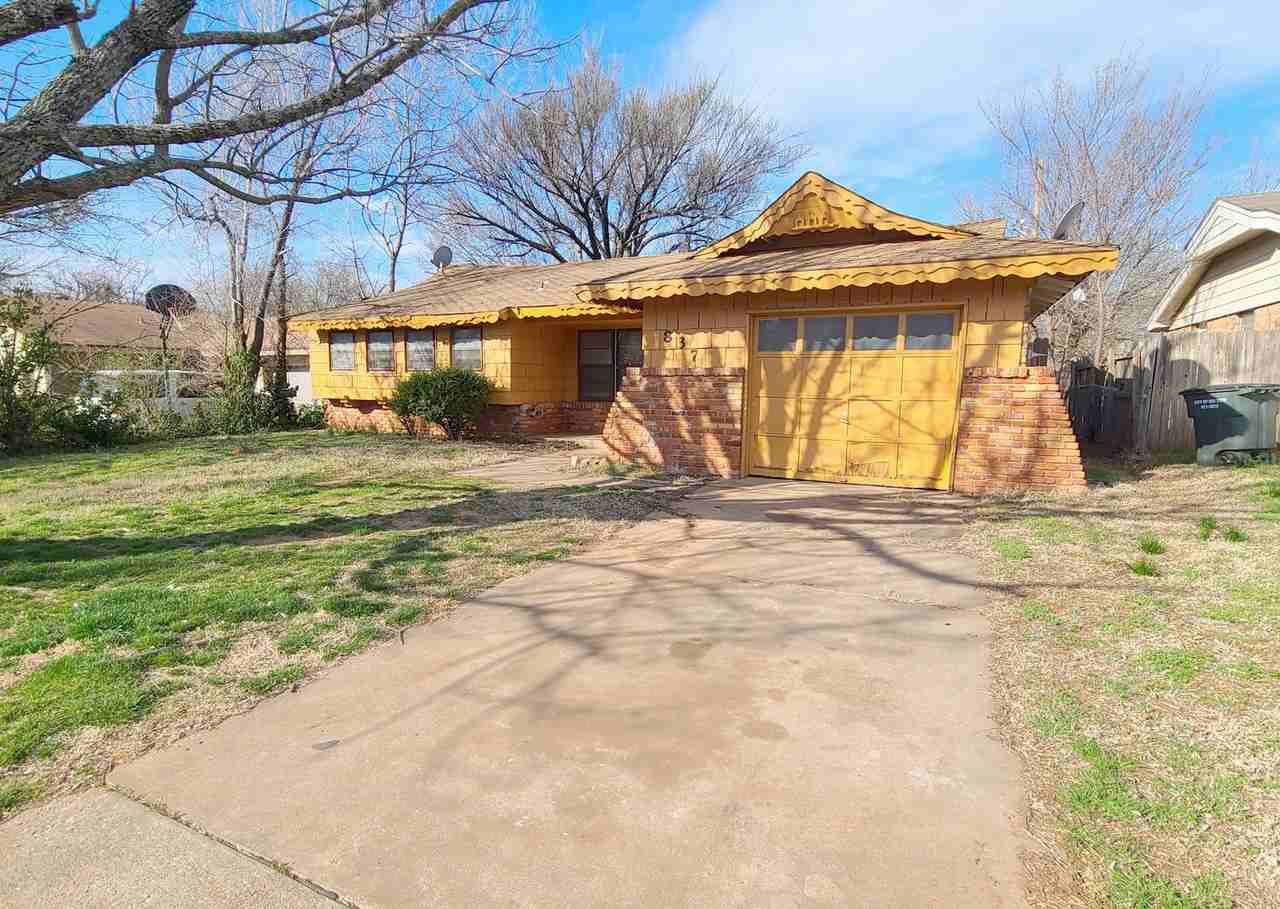 837 Briarlane Rd - Photo 2 of 15