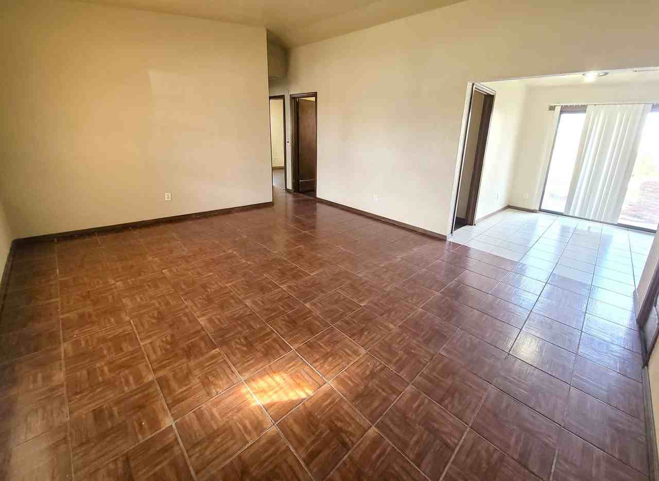 837 Briarlane Rd - Photo 5 of 15