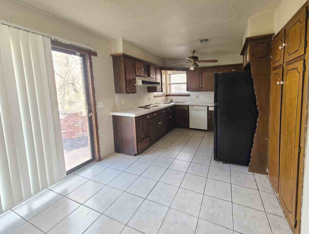 837 Briarlane Rd - Photo 6 of 15
