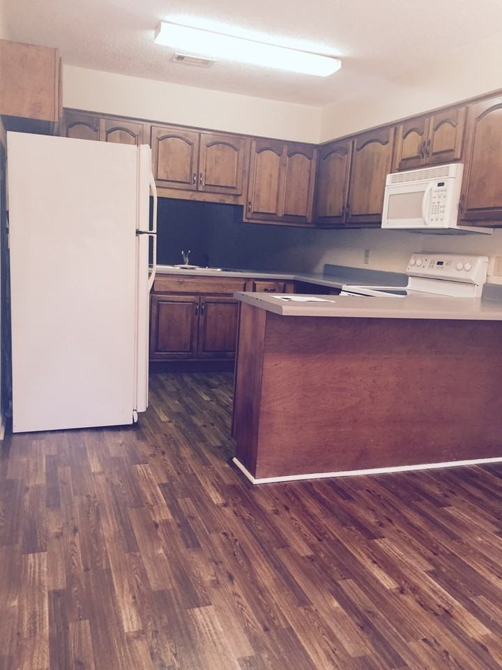 1334 Kurt Cir - Photo 2 of 10