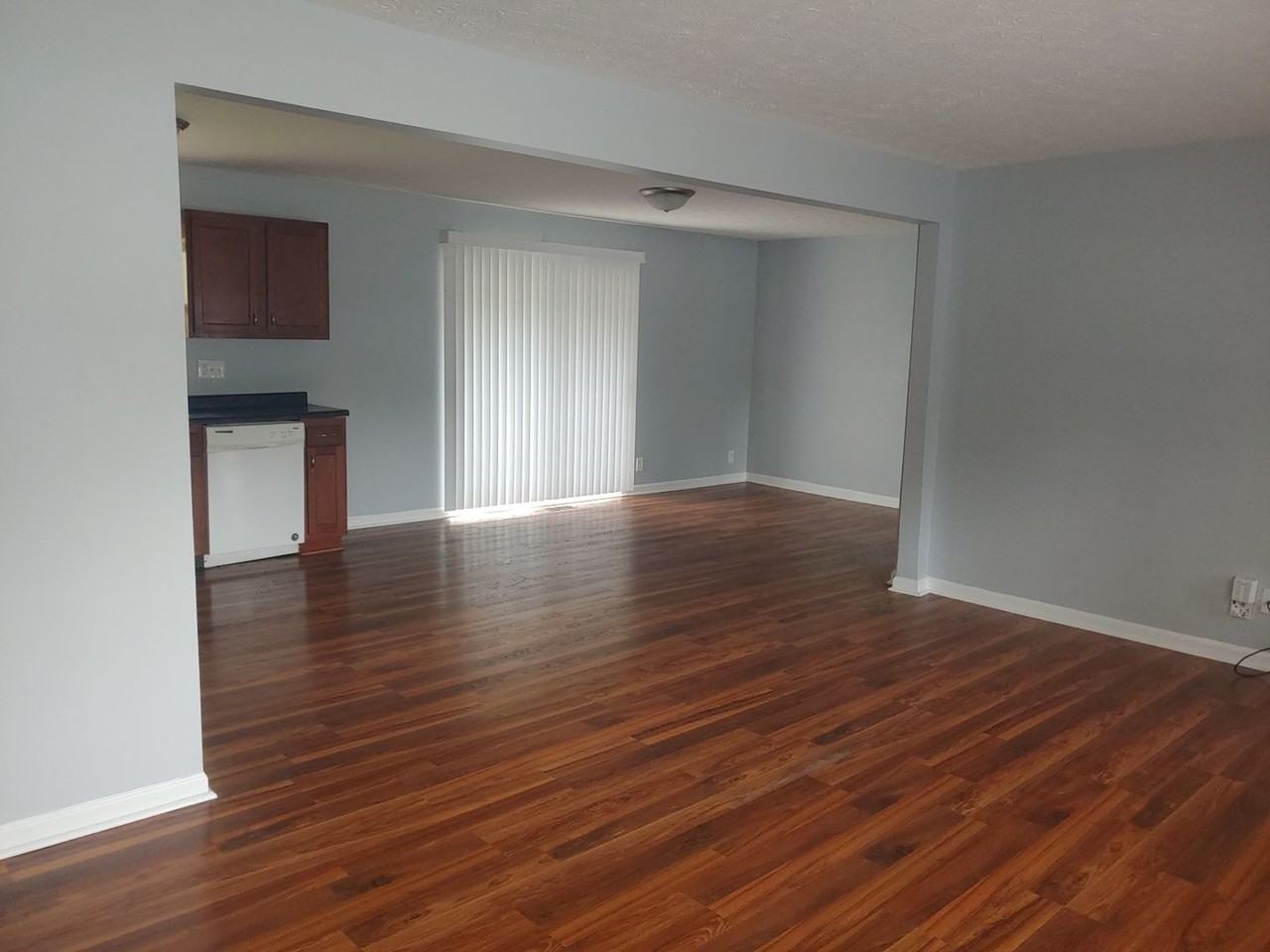 6635 Oakview North Dr - Photo 3 of 50